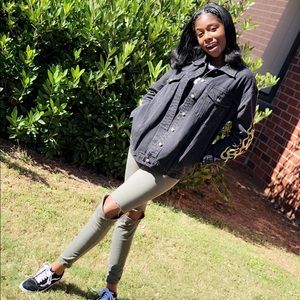 Meet your Posher, Unique